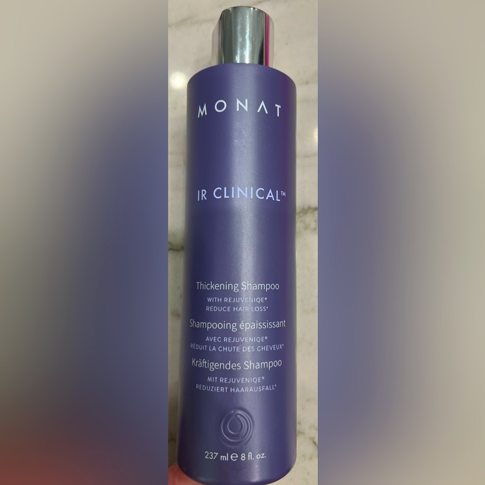 IR Clinical™ Thickening Shampoo